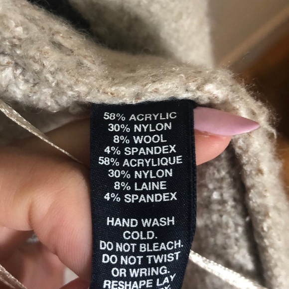 Oversized sweater with faux leather piping - Picture 2 of 4